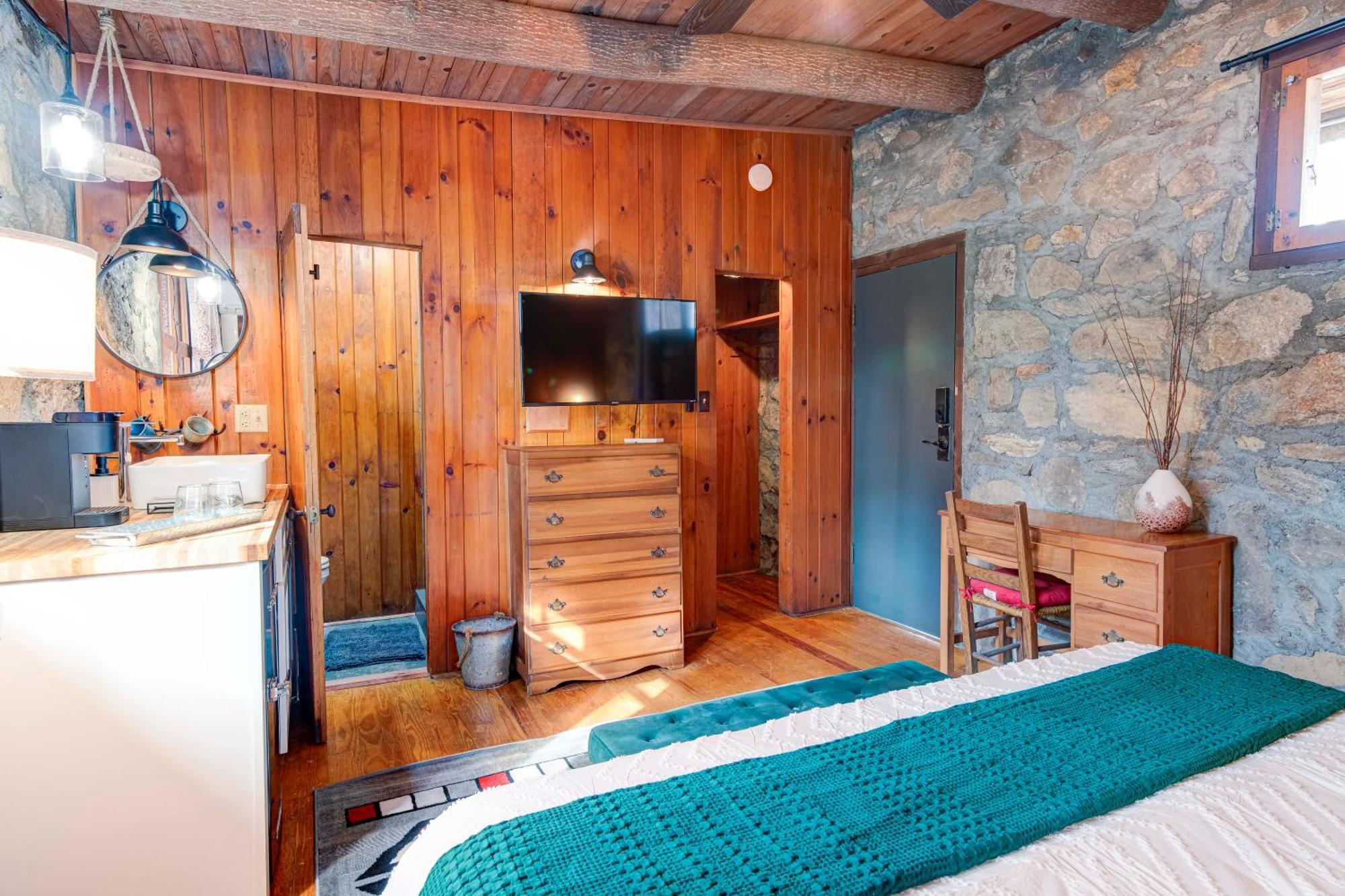 The Furry Lodge Double Ste 2&3 Waynesville Esterno foto